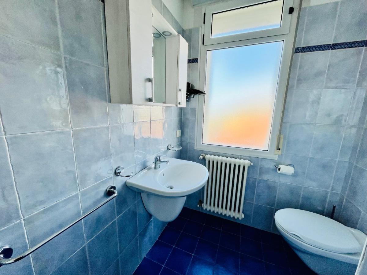 Residence Frontemare Rimini Ngoại thất bức ảnh