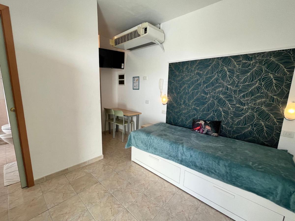 Residence Frontemare Rimini Ngoại thất bức ảnh