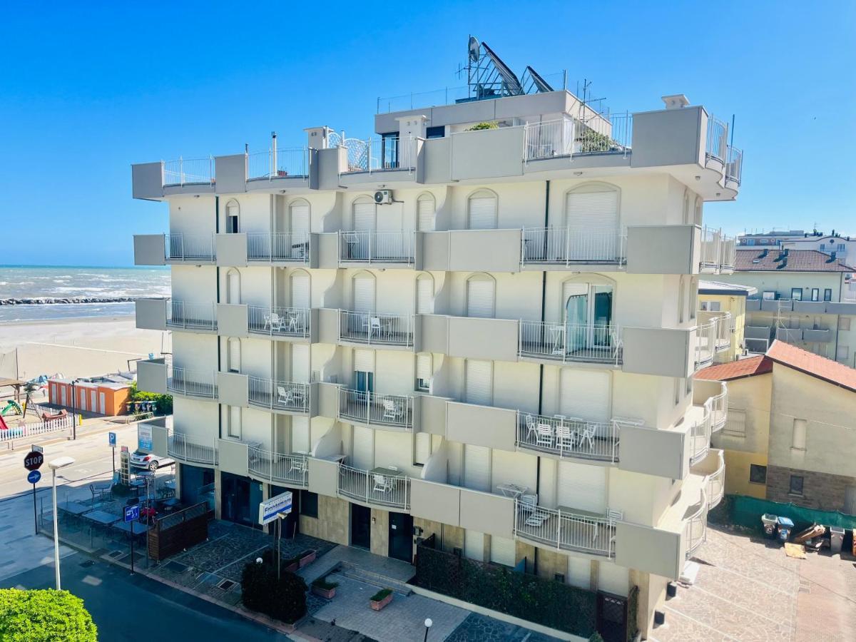Residence Frontemare Rimini Ngoại thất bức ảnh