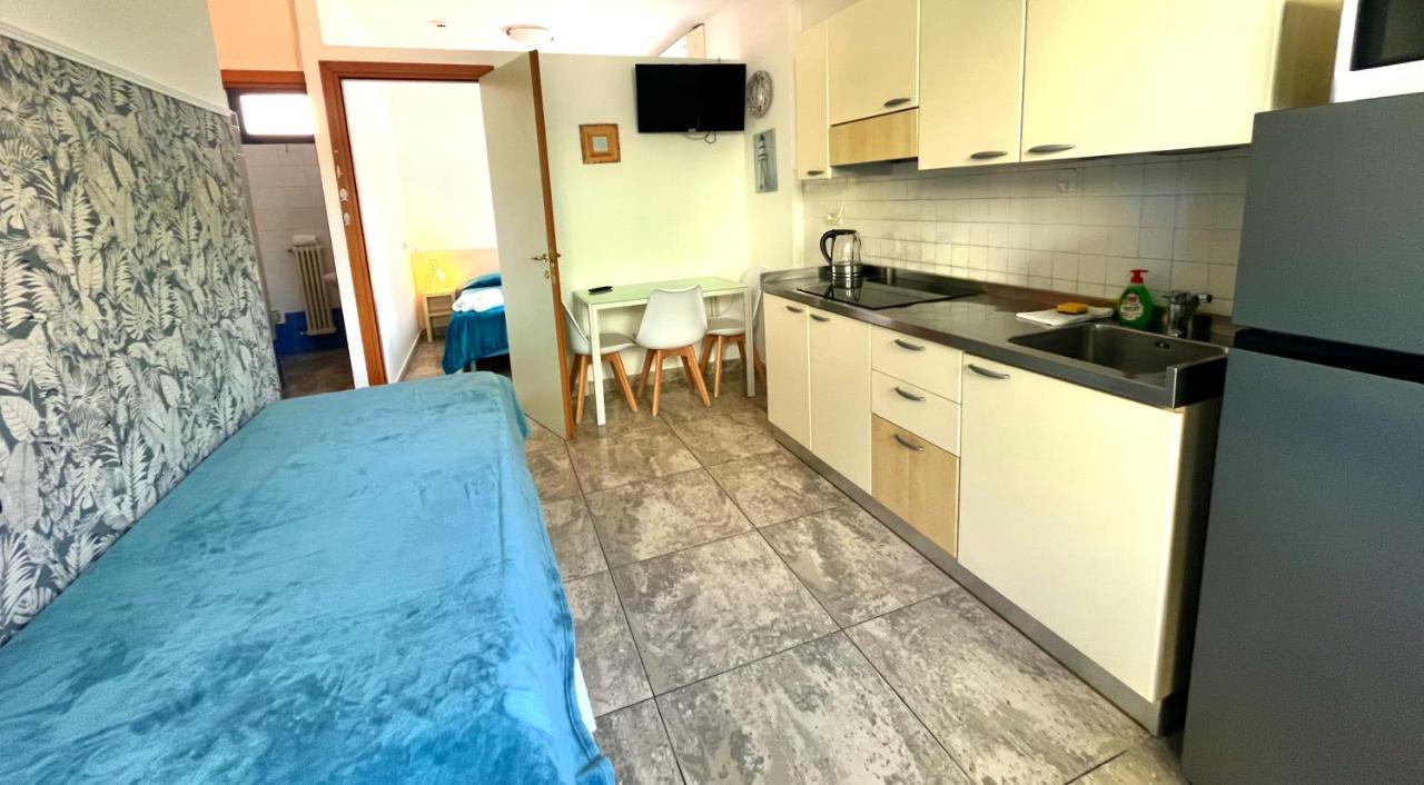 Residence Frontemare Rimini Ngoại thất bức ảnh