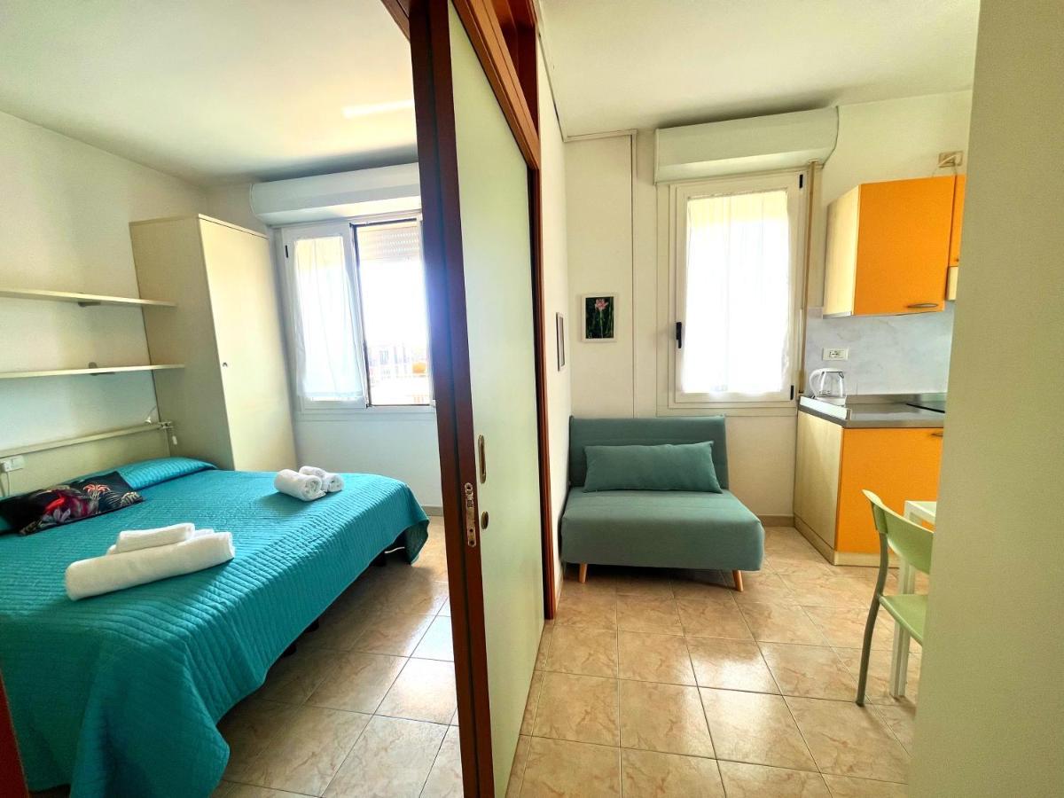 Residence Frontemare Rimini Ngoại thất bức ảnh