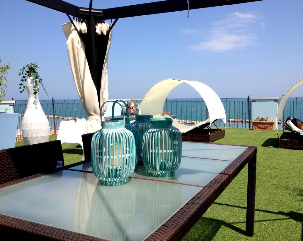 Residence Frontemare Rimini Ngoại thất bức ảnh