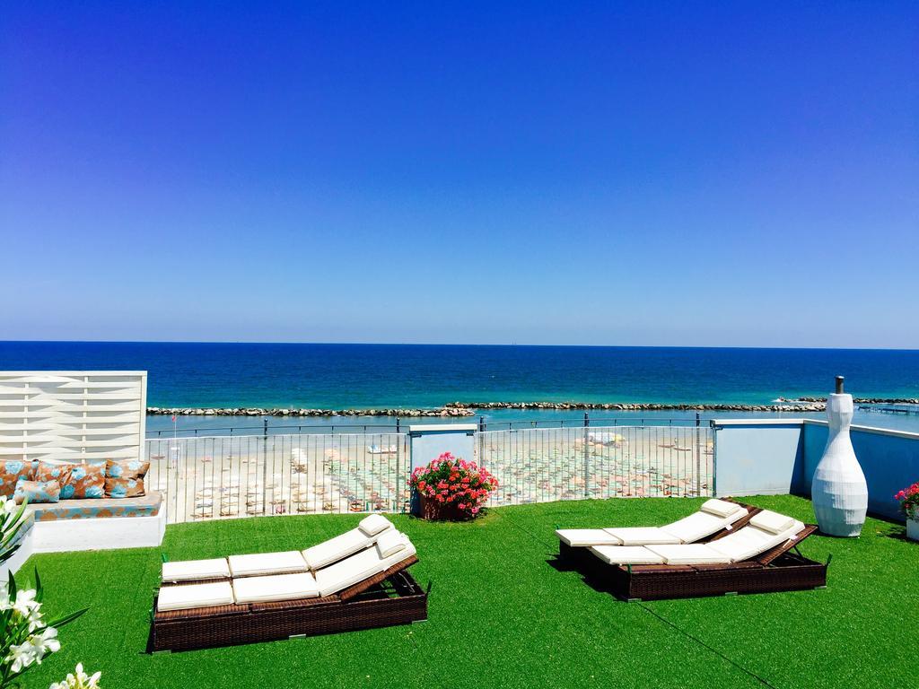 Residence Frontemare Rimini Ngoại thất bức ảnh